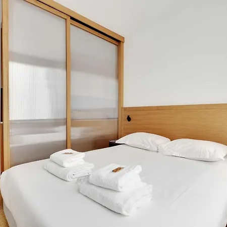 Amazing Place 1br3p Marais Republique Apartment
