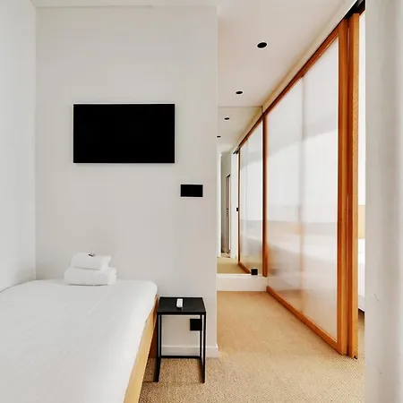 Amazing Place 1br3p Marais Republique Apartment